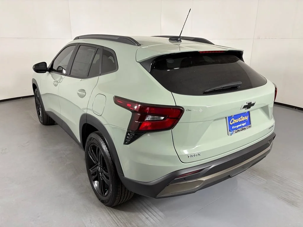 New 2026 Cacti Green Chevrolet ACTIV image 7