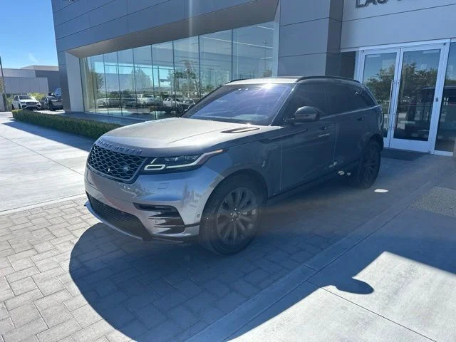 Used 2018 Silver Land Rover SE R-Dynamic image 1