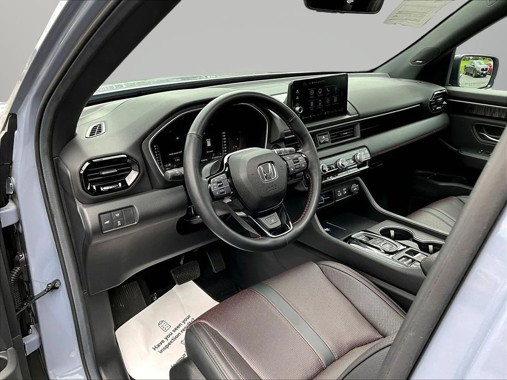 Used 2025 Sonic Gray Pearl Honda Black Edition image 18