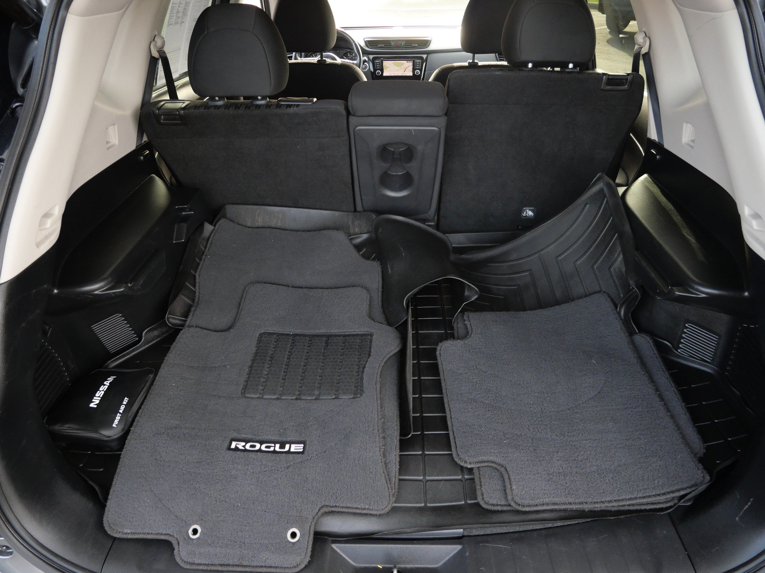Used 2018 Gun Metallic Nissan SV image 18