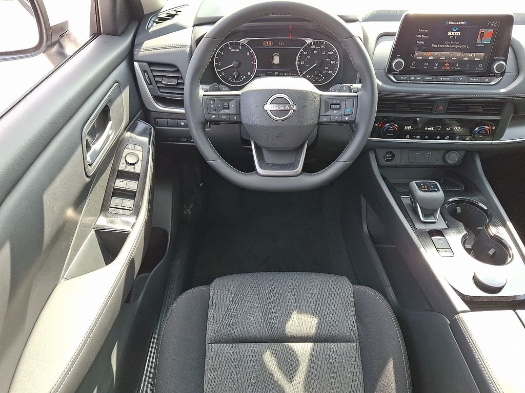 New 2026 White Nissan SV image 7