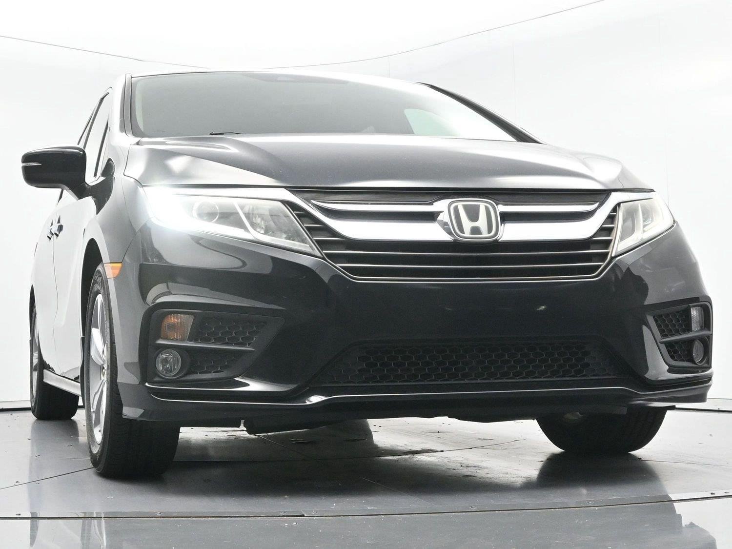 Used 2018 Crystal Black Pearl Honda EX-L image 44