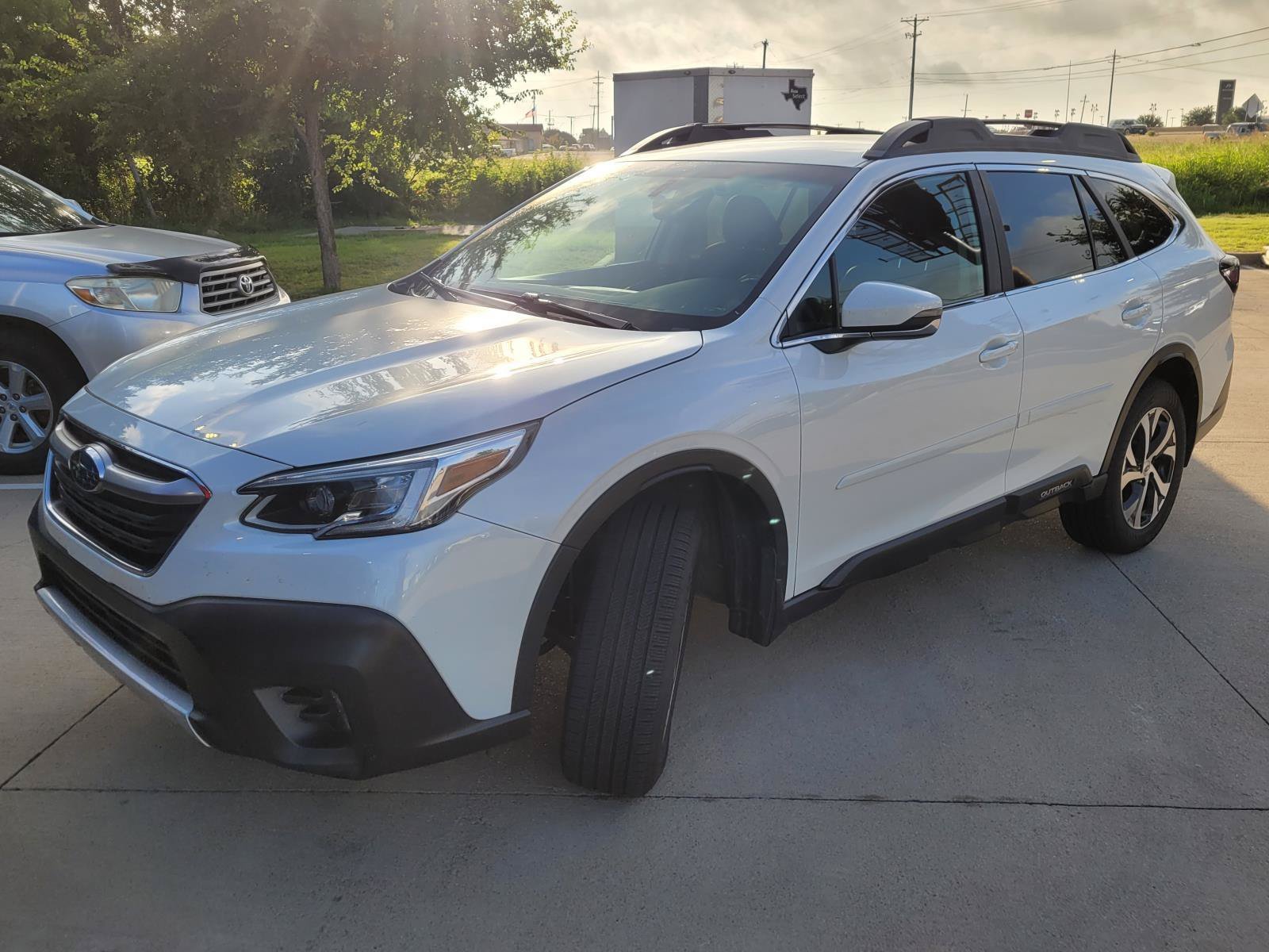 2021 Subaru Outback Limited's photo