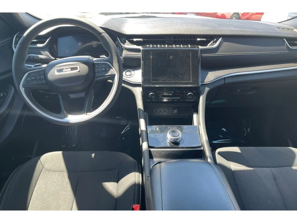 Used 2024 BRIGHT WHITE CLEARCOAT Jeep Laredo image 15