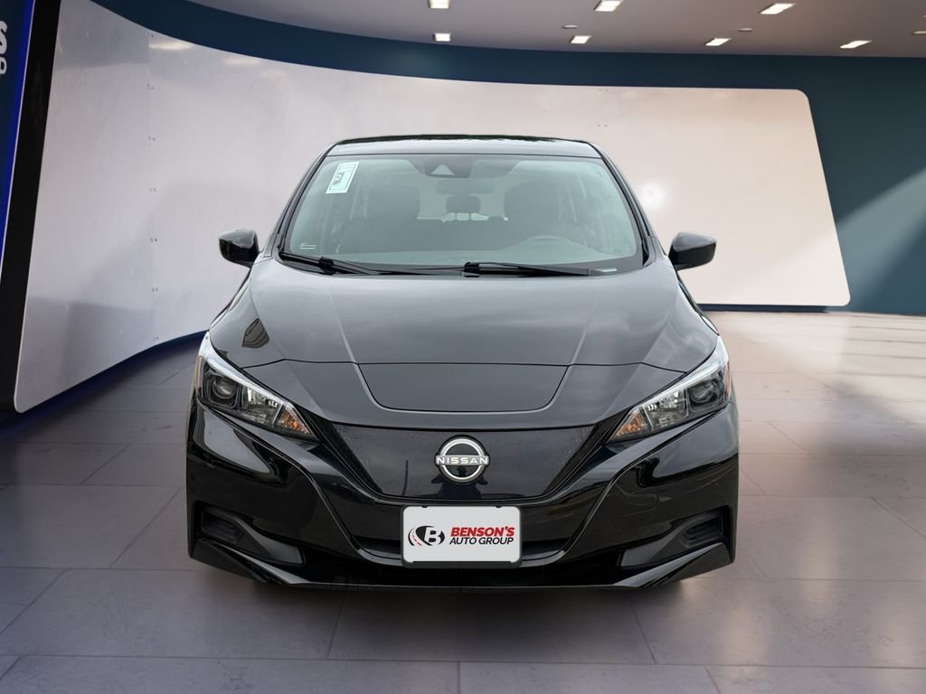Used 2023 Black Nissan S image 8
