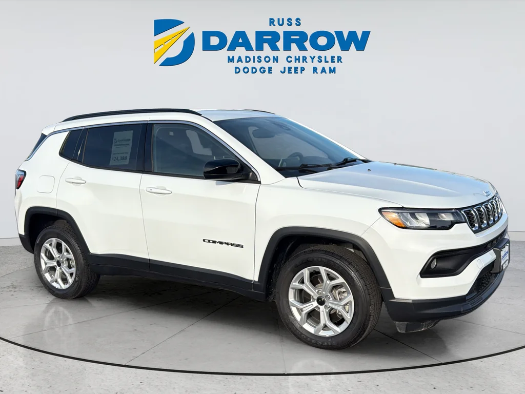 Certified Used 2025 White Jeep Latitude image 7
