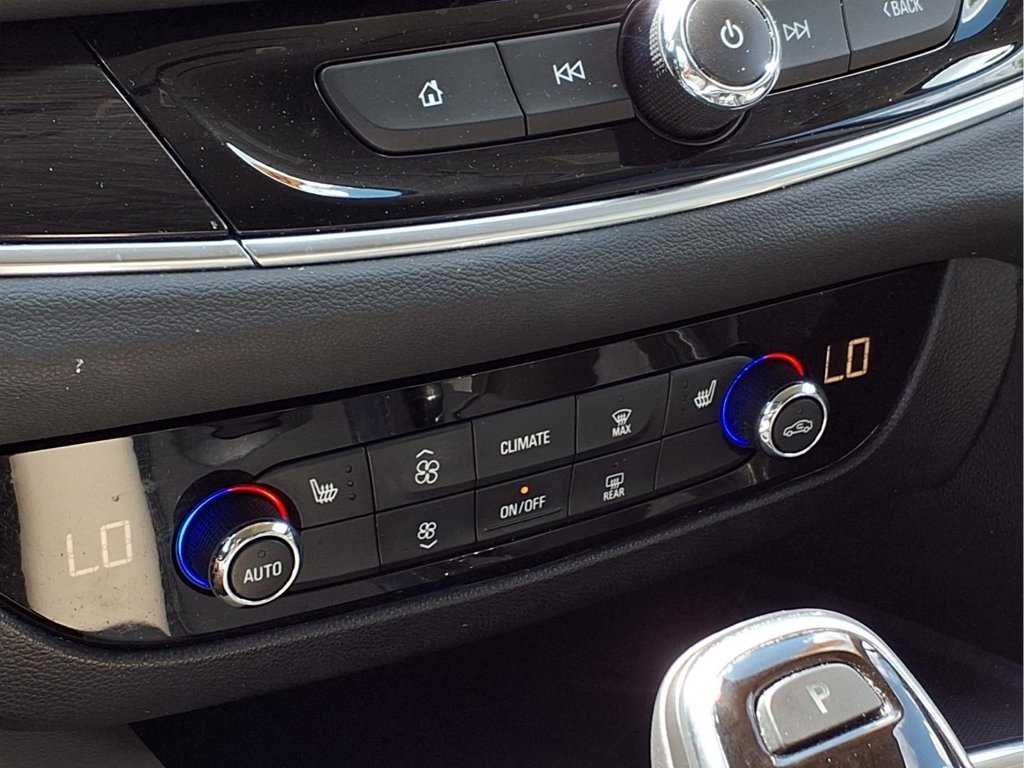 2018 Buick Enclave Essence - Photo 6