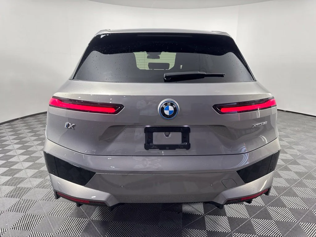 Certified Used 2025 Gray BMW xDrive50 image 6