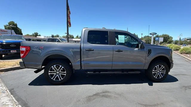 Used 2023 Gray Ford XL image 3