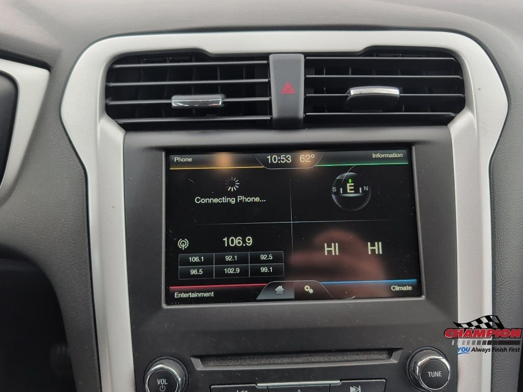 Used 2016 Ingot Silver Ford SE image 21