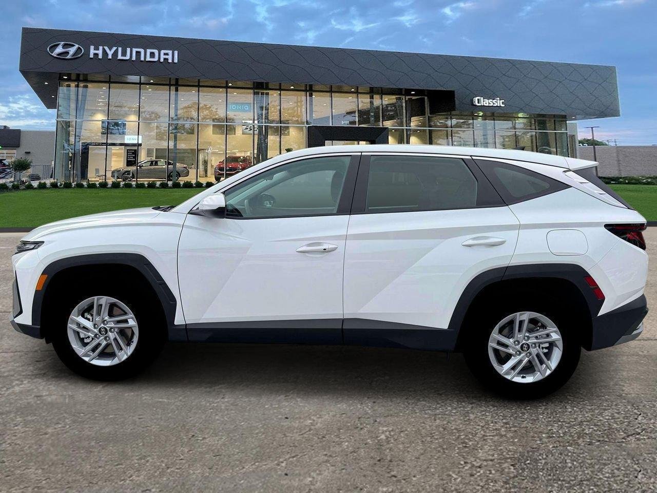 New 2026 Serenity White Pearl Hyundai SE image 3