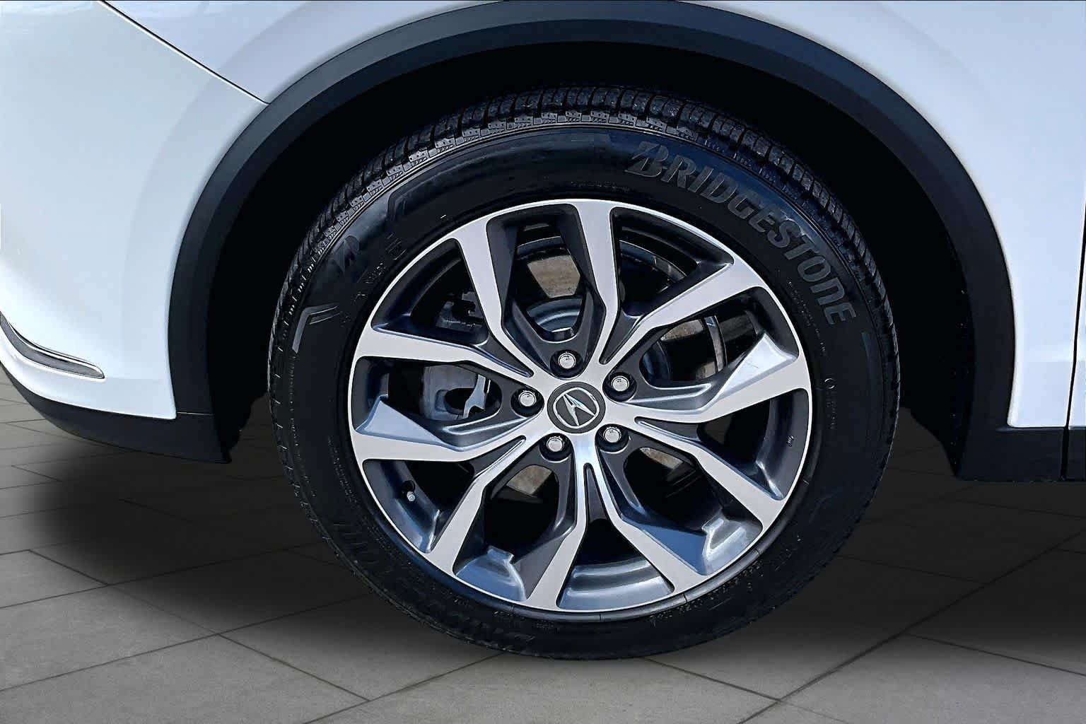 Used 2024 Platinum White Pearl Acura w/Technology Package image 11