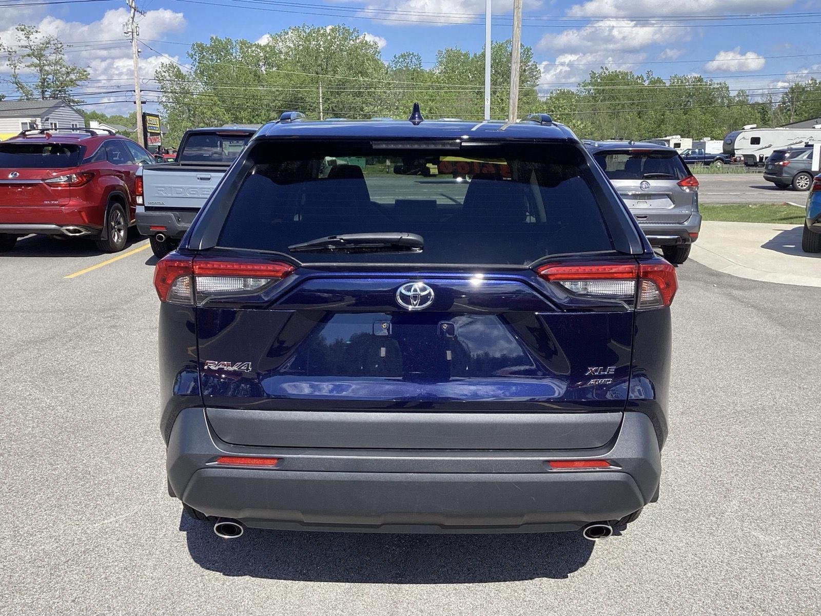 Used 2023 Blueprint Toyota XLE Premium image 6