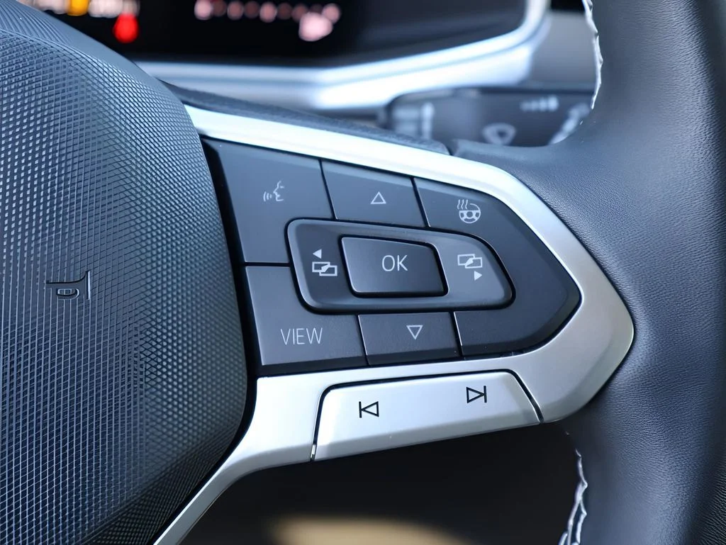2025 Volkswagen Taos SE - Photo 34