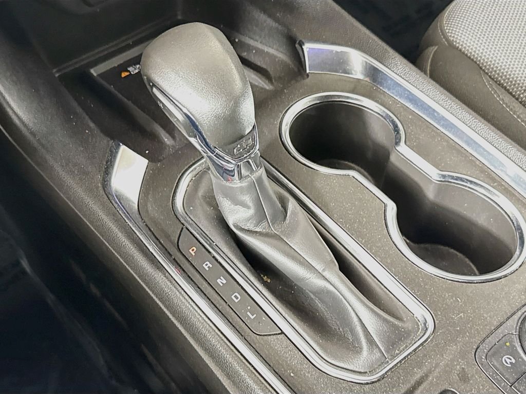 Used 2022 Green Chevrolet LT image 16