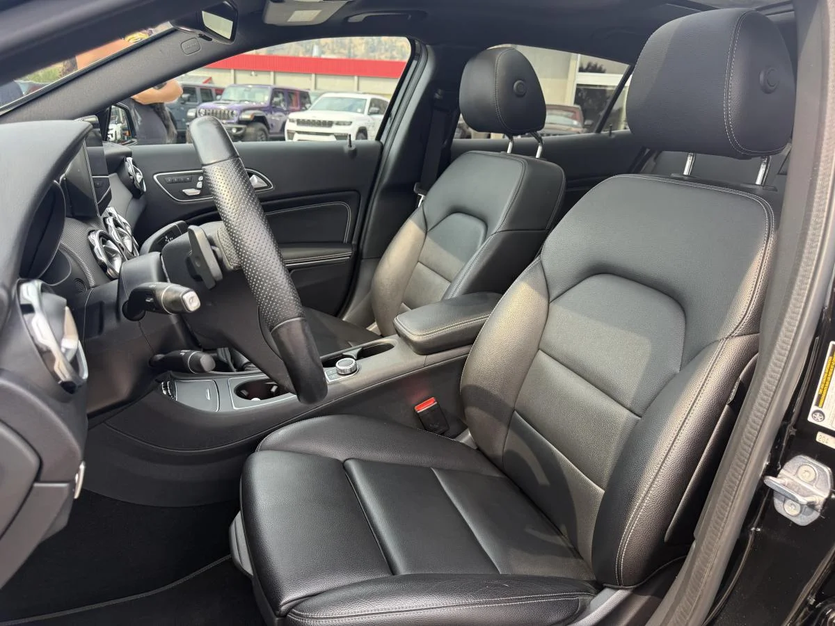 Used 2019 Black Mercedes-Benz Gla250 4matic image 15