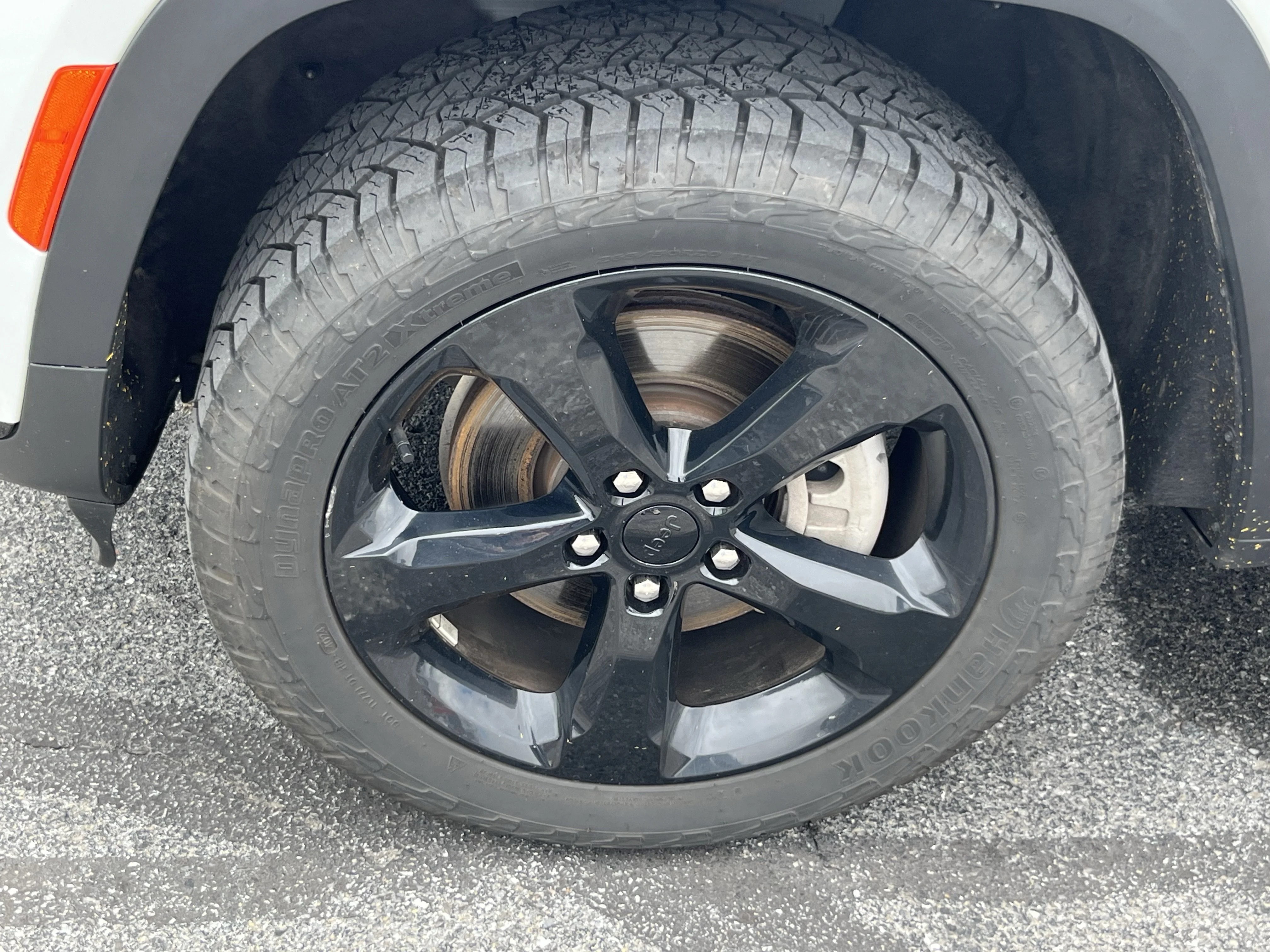 Used 2022 Bright White Clearcoat Jeep Altitude image 11