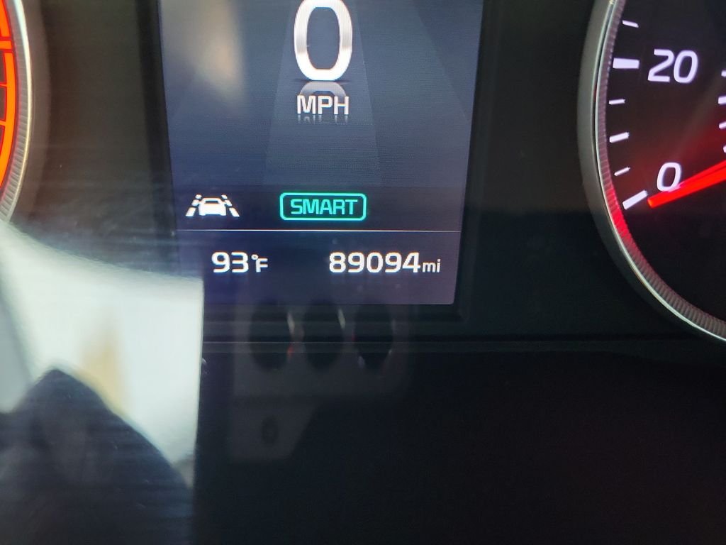 Used 2024 White Kia GT-Line image 24