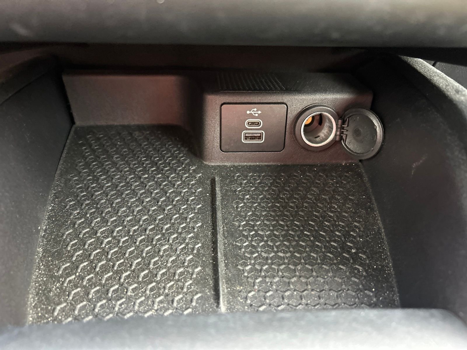 Used 2024 White Ford Badlands image 31
