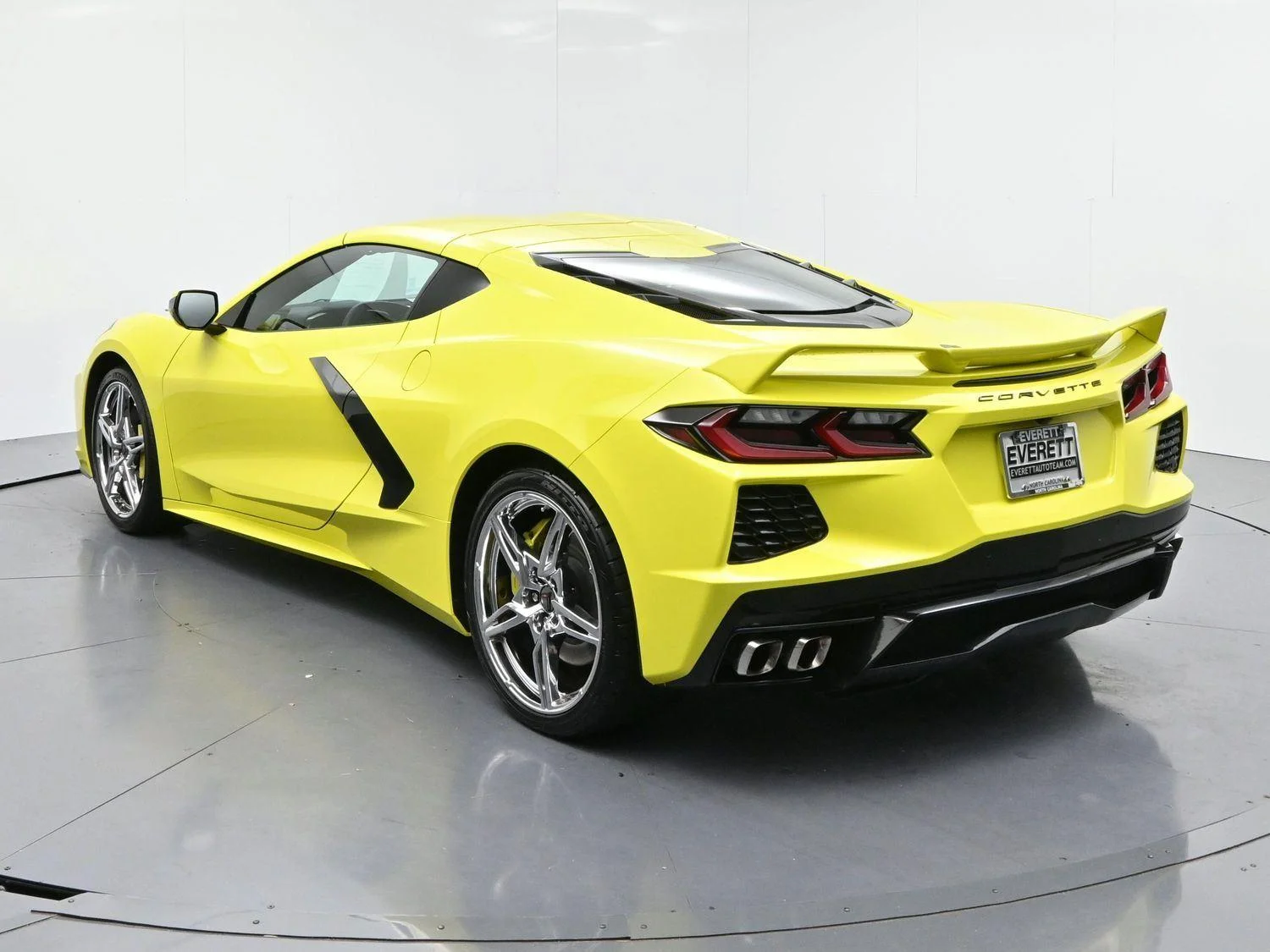 Used 2021 ACCELERATE YELLOW METALLIC Chevrolet 1LT image 5