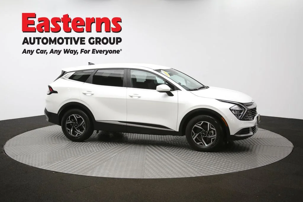 Used 2023 White Kia LX image 44