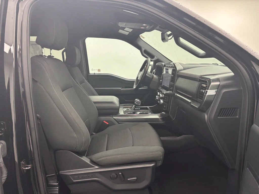 Used 2023 Black Ford XLT image 33