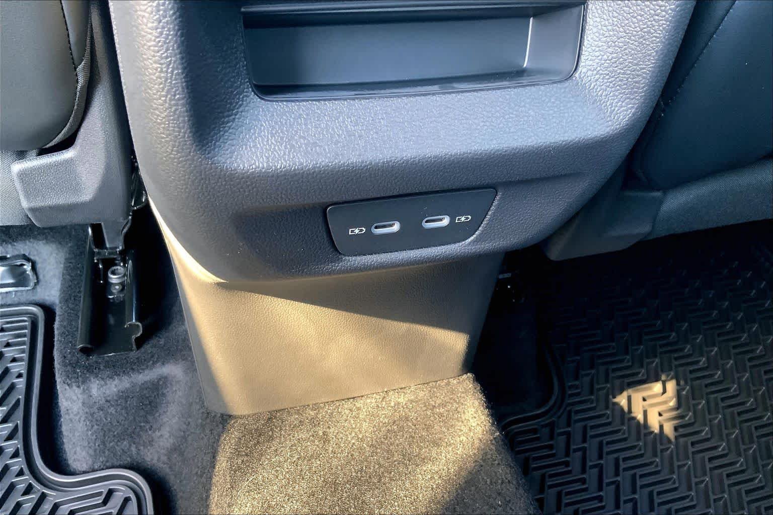 New 2026 Deep Black Pear Volkswagen SE image 20