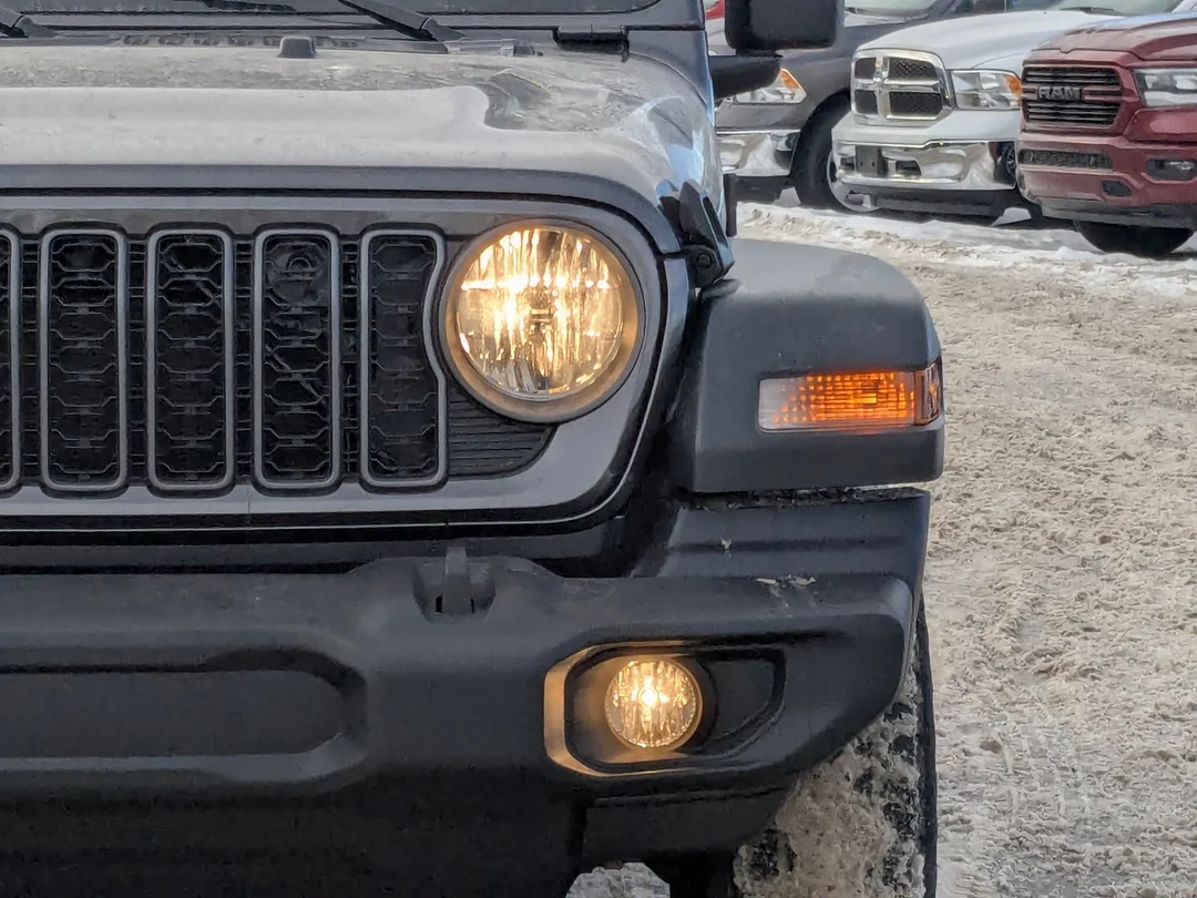 New 2026 Grey Jeep Sport - - 4x4 - 2.0L Turbo Engine - 12.3 Uconnect 5 Display - Black Freedom Hardtop & More! image 10