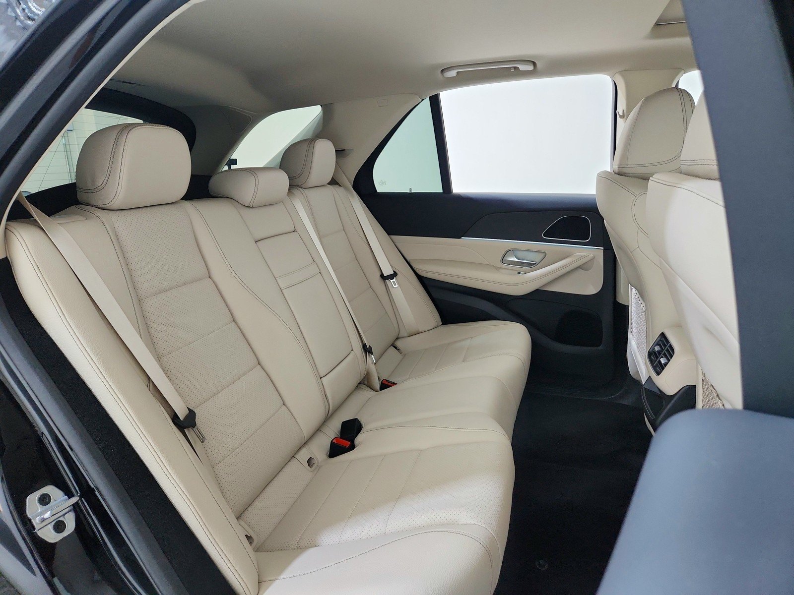 Certified Used 2025 Black Mercedes-Benz GLE 350 image 33
