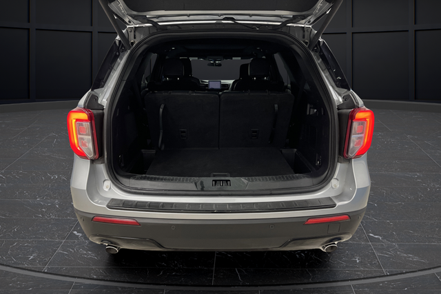 2023 Ford Explorer ST-LINE - Photo 15