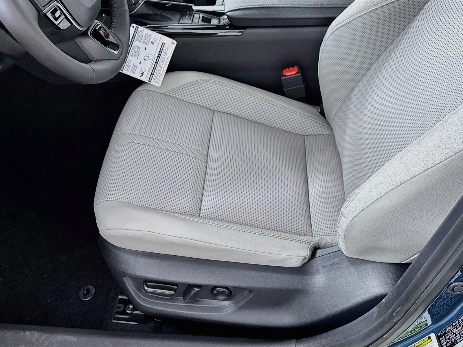 New 2026 Ocean Gem Toyota  XLE AWD image 13
