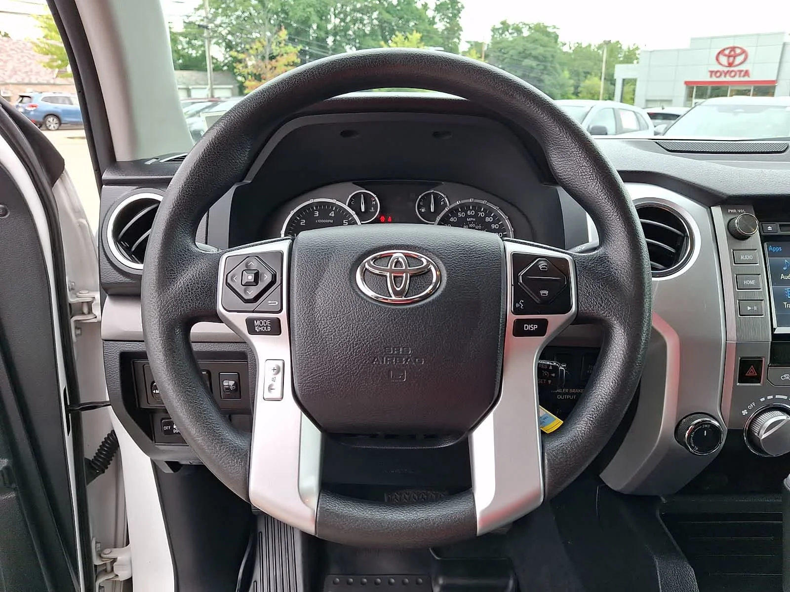 Used 2017 Super White Toyota SR5 image 23
