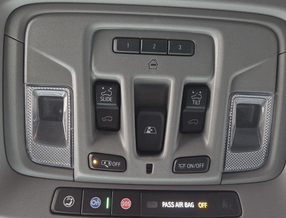 Used 2025 Summit White GMC Denali image 30