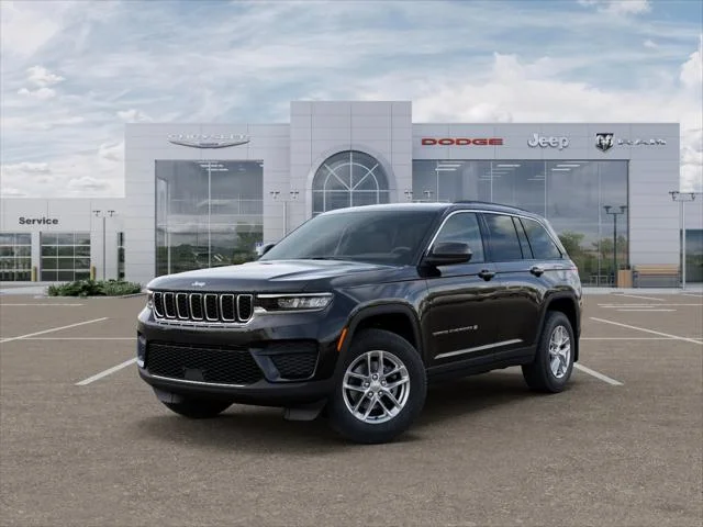 New 2026 Diamond Black Crystal Pearl-Coat Exterior Paint Jeep Laredo image 27