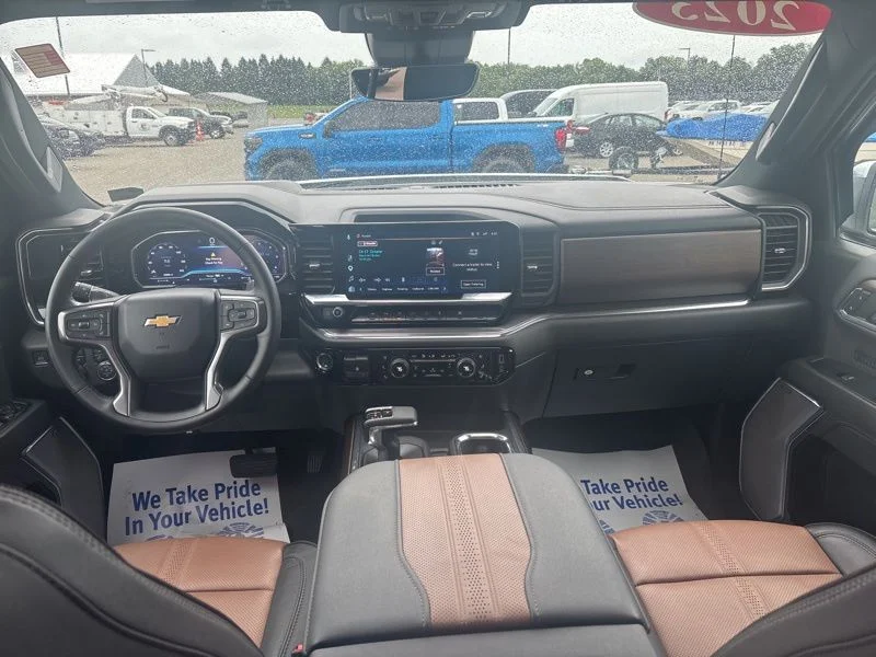 Used 2023 Beige Chevrolet High Country image 17