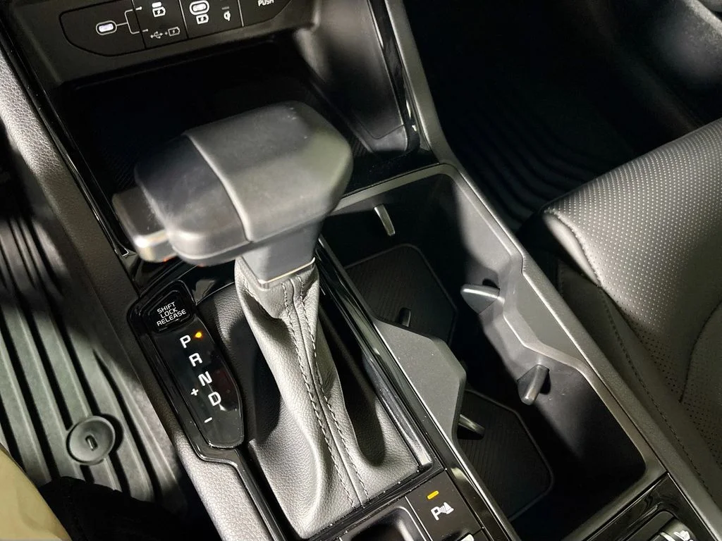 Used 2025 Black Kia EX image 18
