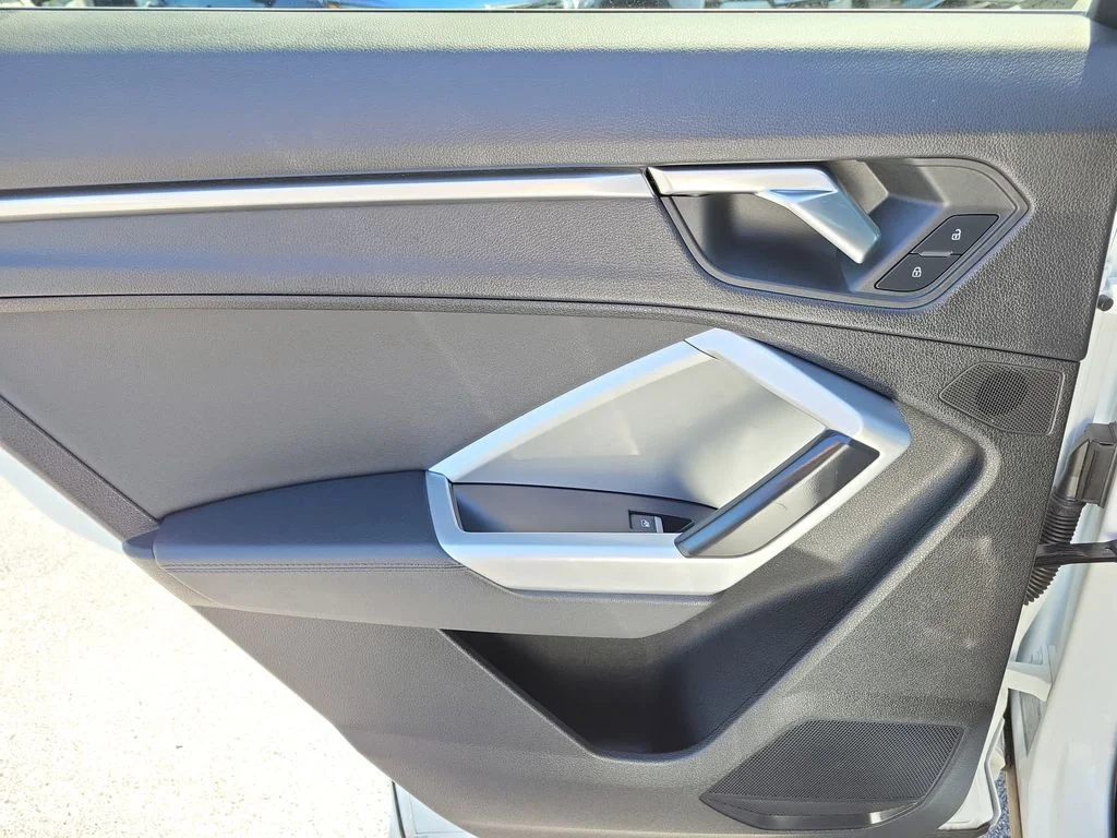 Used 2025  Audi Premium image 14