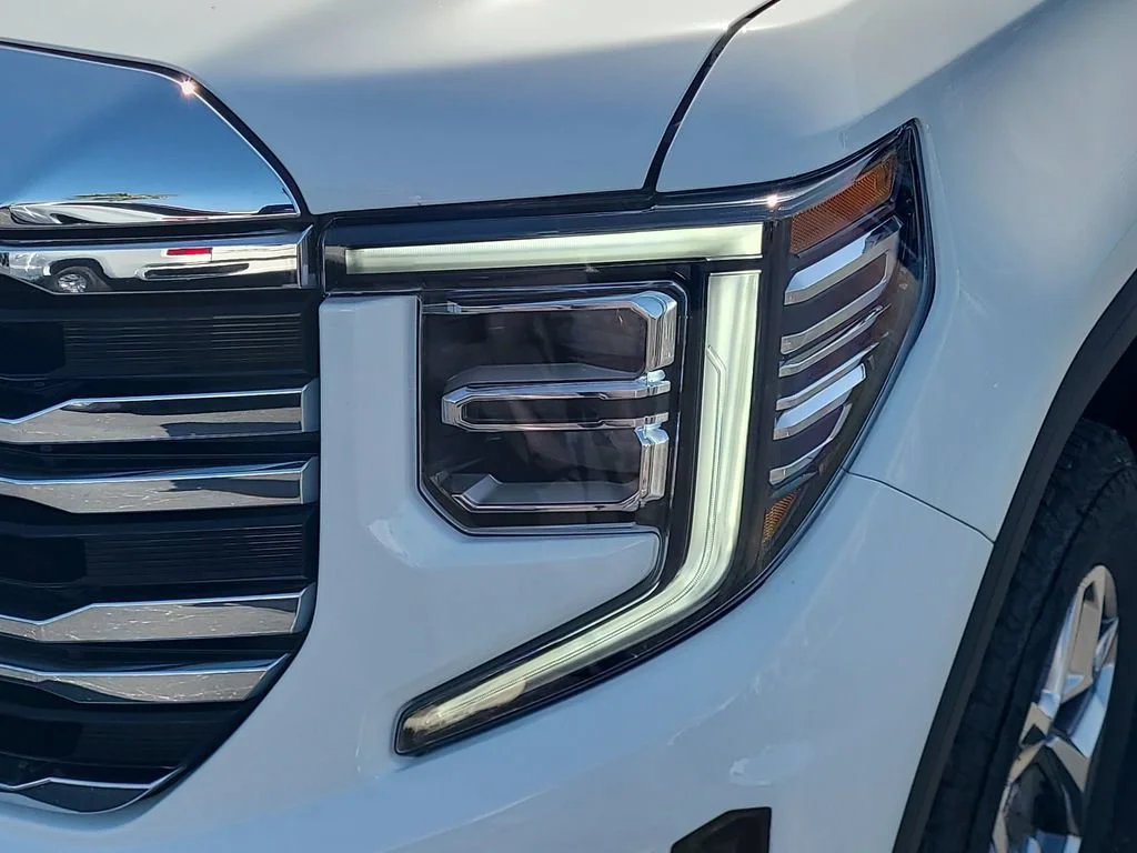 New 2026 Summit White GMC SLT image 22