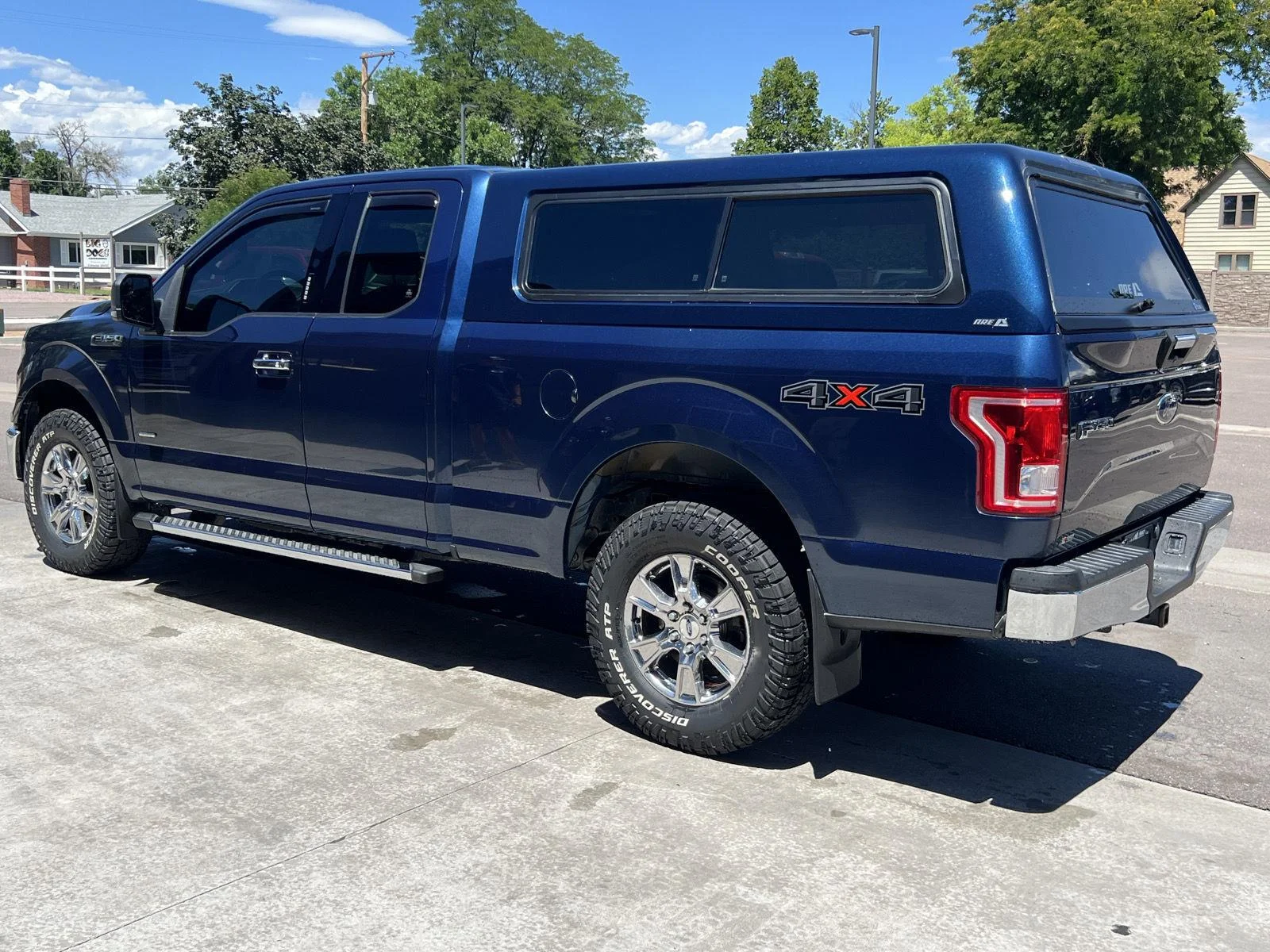 Used 2015 Blue Jeans Metallic Ford XLT image 7