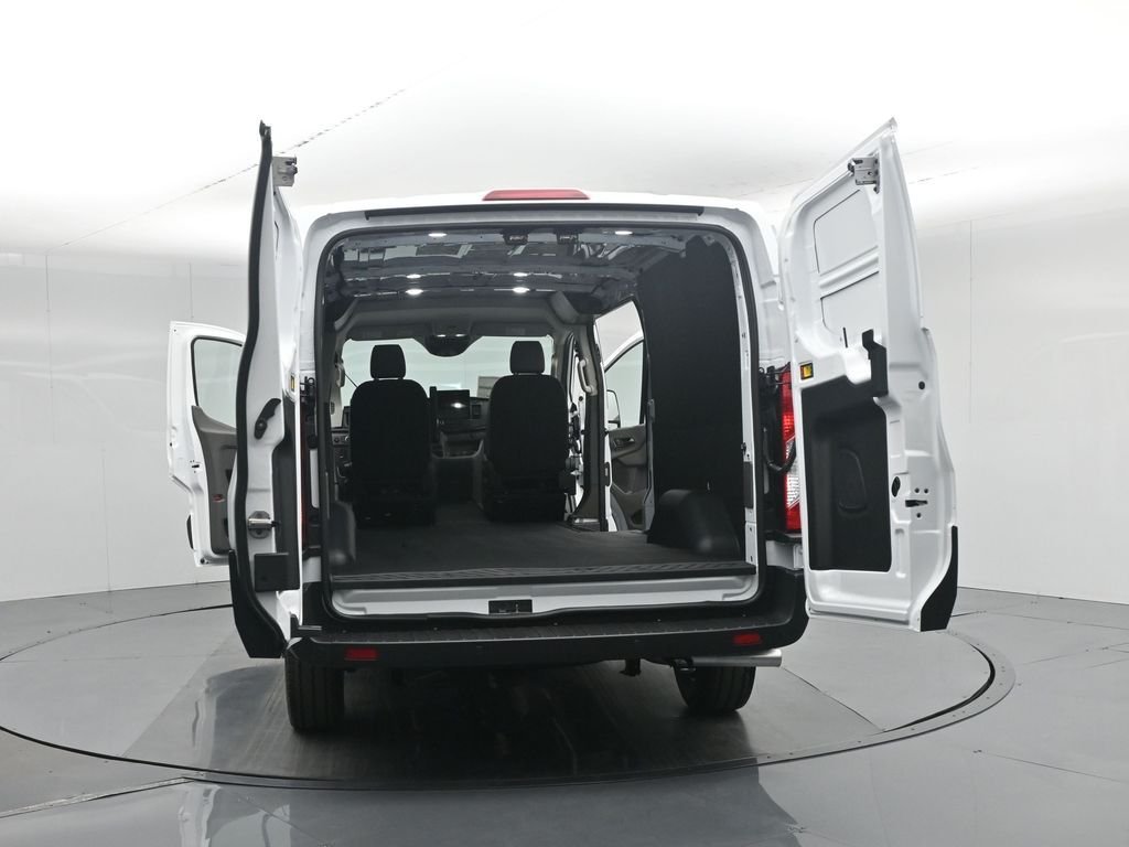 New 2026 Oxford White Ford Base image 31