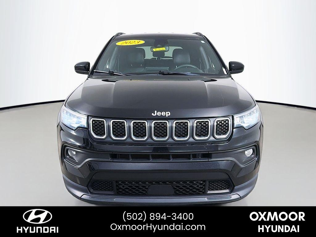 Used 2023 Diamond Black Crystal Pearlcoat Jeep Latitude Lux image 2