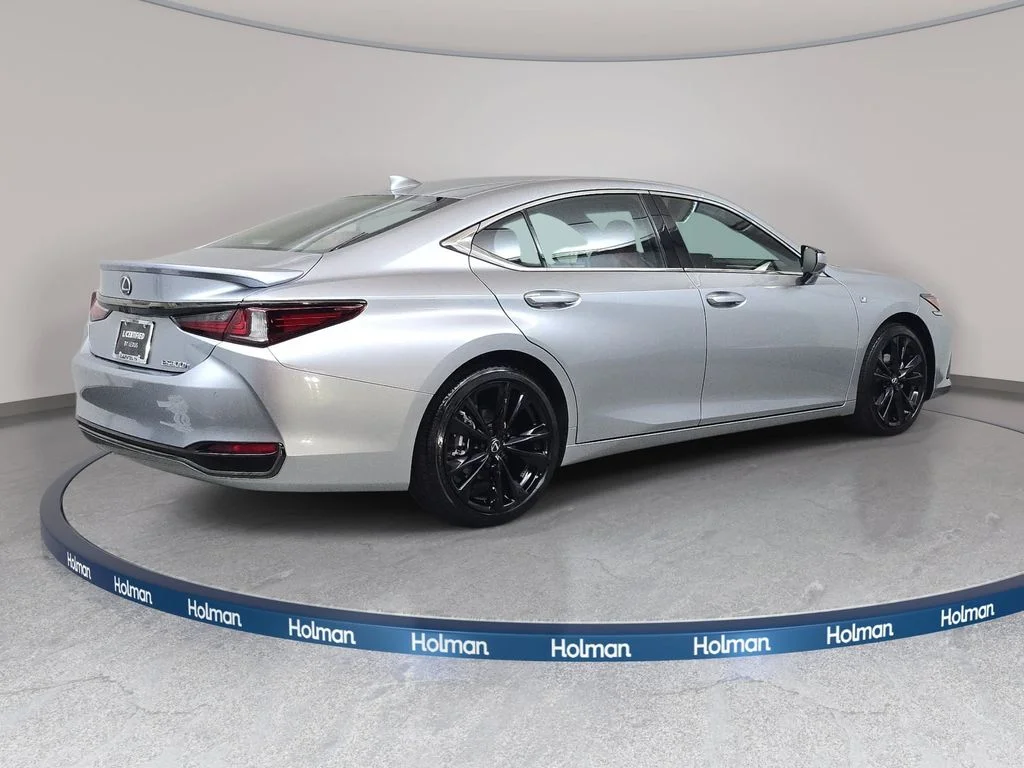 Used 2024 IRIDIUM Lexus 300h F SPORT Handling image 6