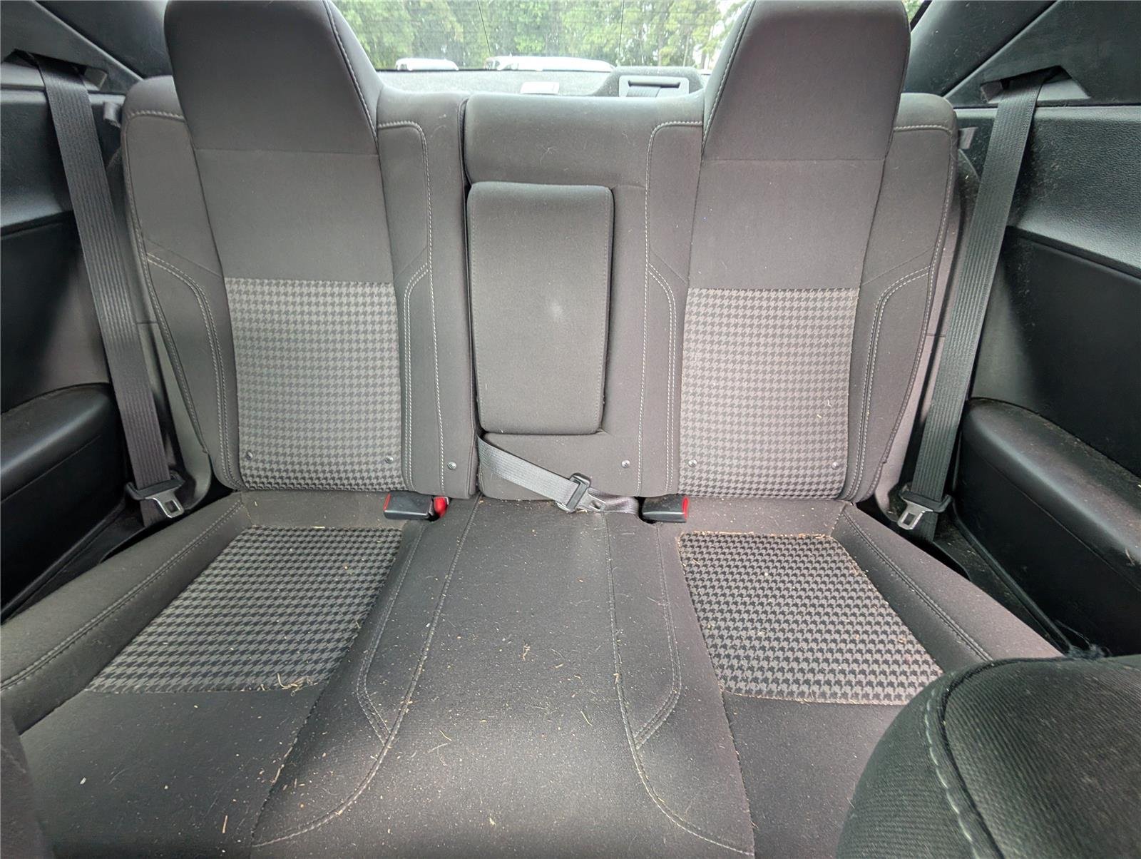 Used 2016 Pitch Black Clearcoat Dodge SXT image 5