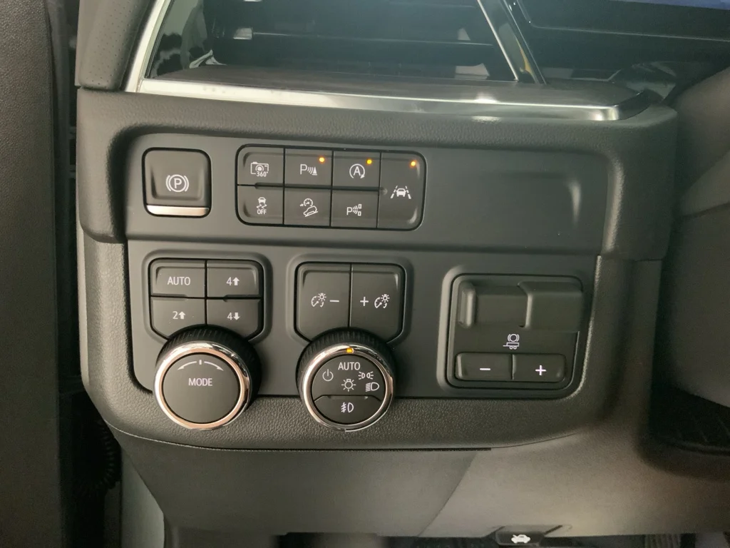 2026 Chevrolet Tahoe Premier - Photo 30