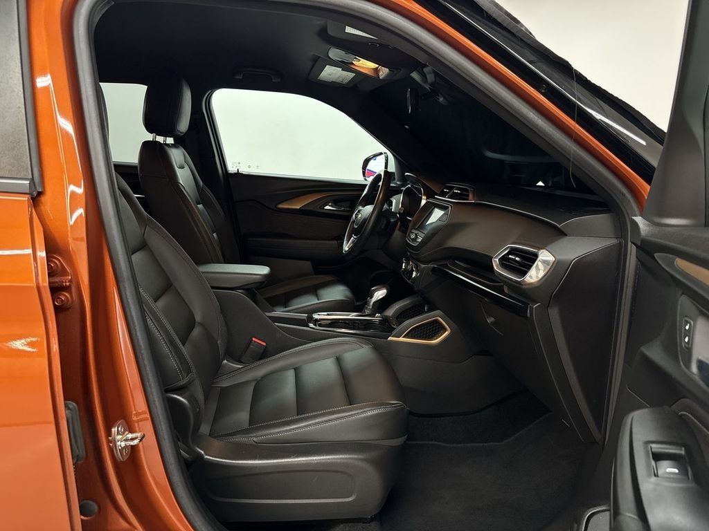 Used 2022 Orange Metallic Chevrolet ACTIV image 18