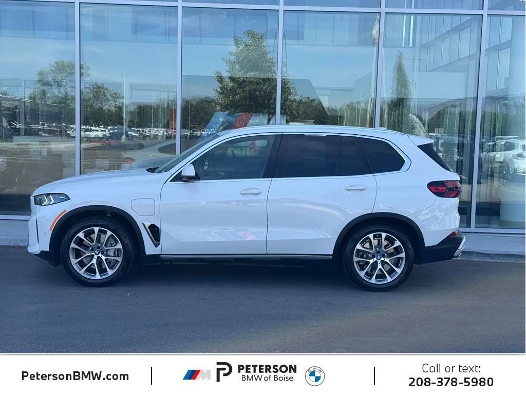 Used 2024 White BMW xDrive50e image 2