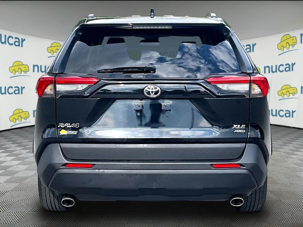 Used 2025 Black Toyota XLE image 5