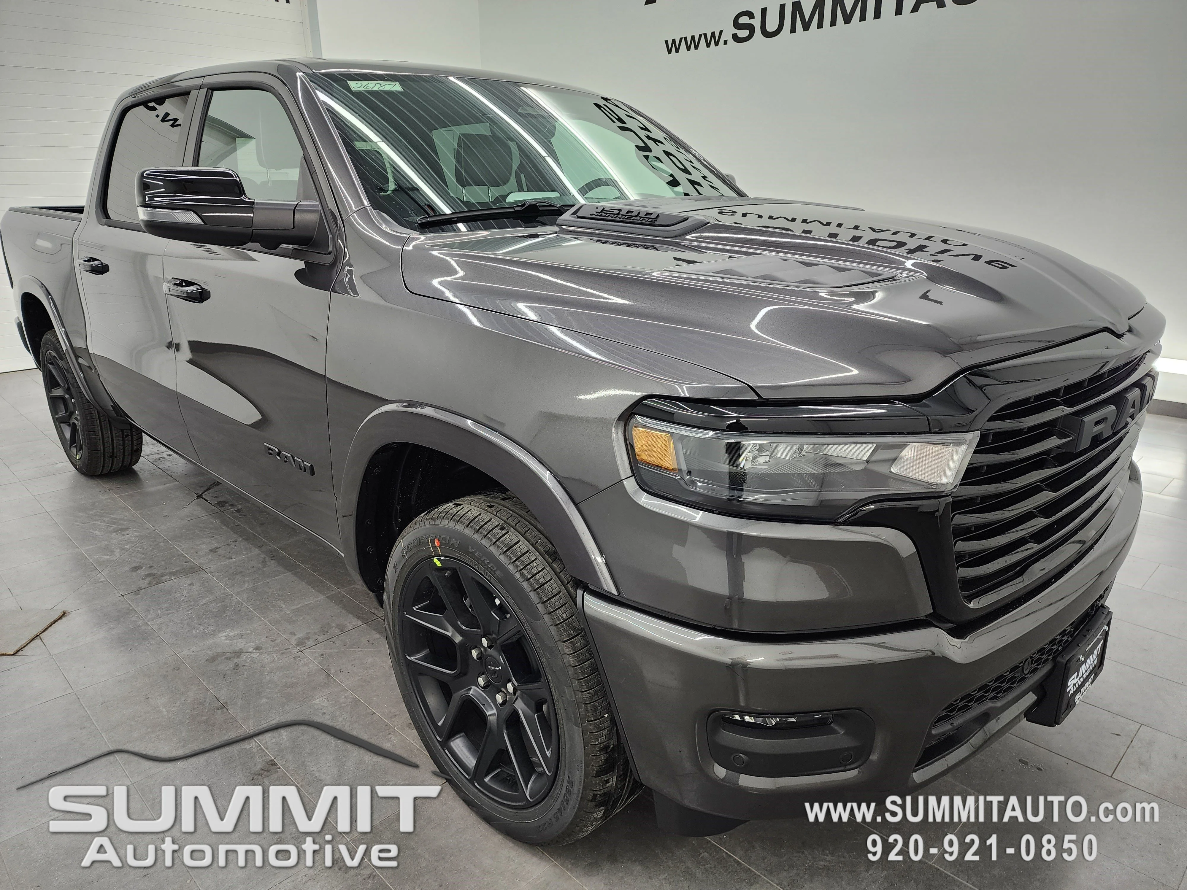 New 2026 Granite Crystal Metallic Clear-Coat Exterior Paint RAM Laramie image 2