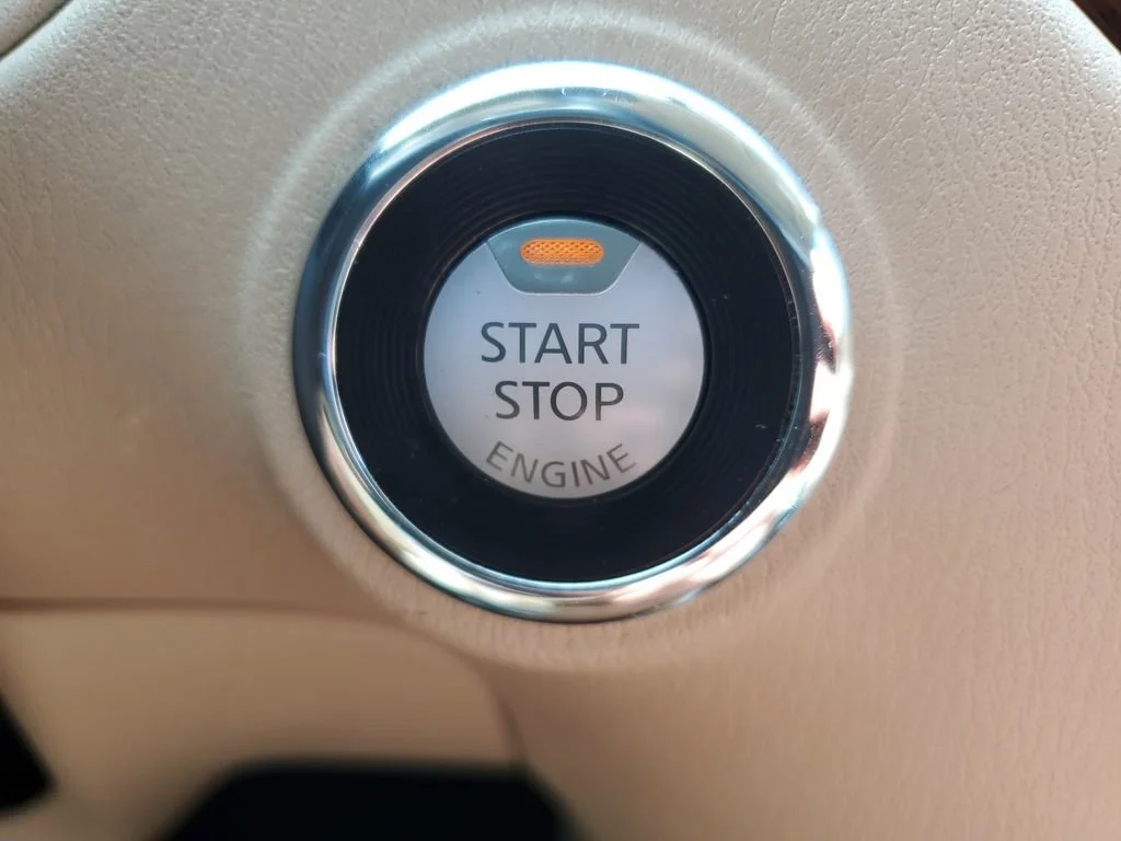 Used 2019 White Nissan Platinum image 26