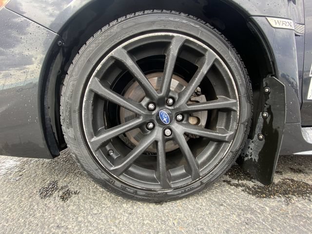 Used 2018 Gray Subaru Premium image 10